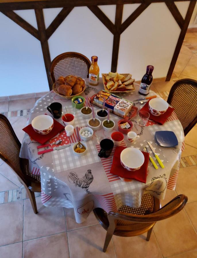 Chez Jollyjune, A Moins D'Une Heure Du Mont Saint Michel Champeaux Zewnętrze zdjęcie